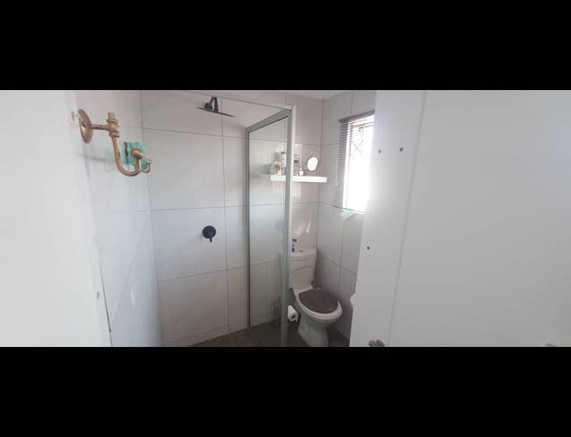 3 BEDROOM FREEHOLD FOR SALE IN MONTFORD